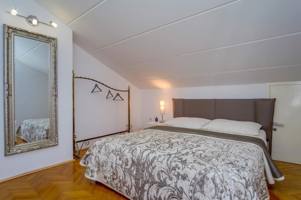 Leonida Apartment มาลีโลชินจ์ ภายนอก รูปภาพ