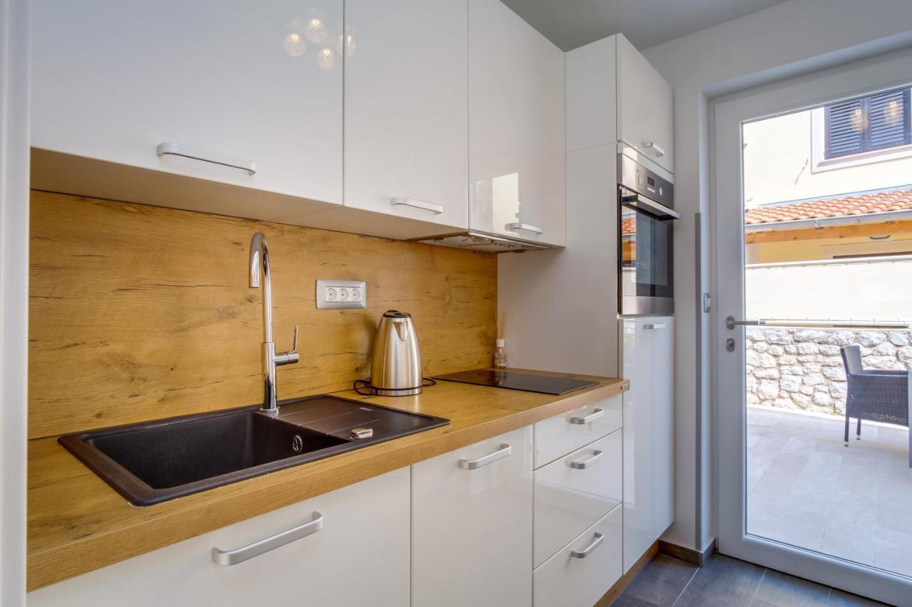 Leonida Apartment มาลีโลชินจ์ ภายนอก รูปภาพ