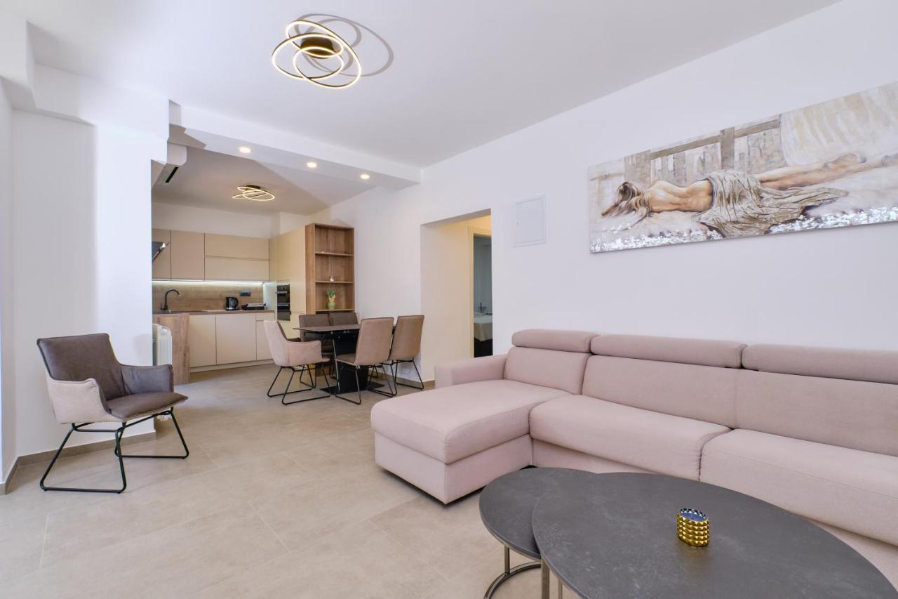 Leonida Apartment มาลีโลชินจ์ ภายนอก รูปภาพ