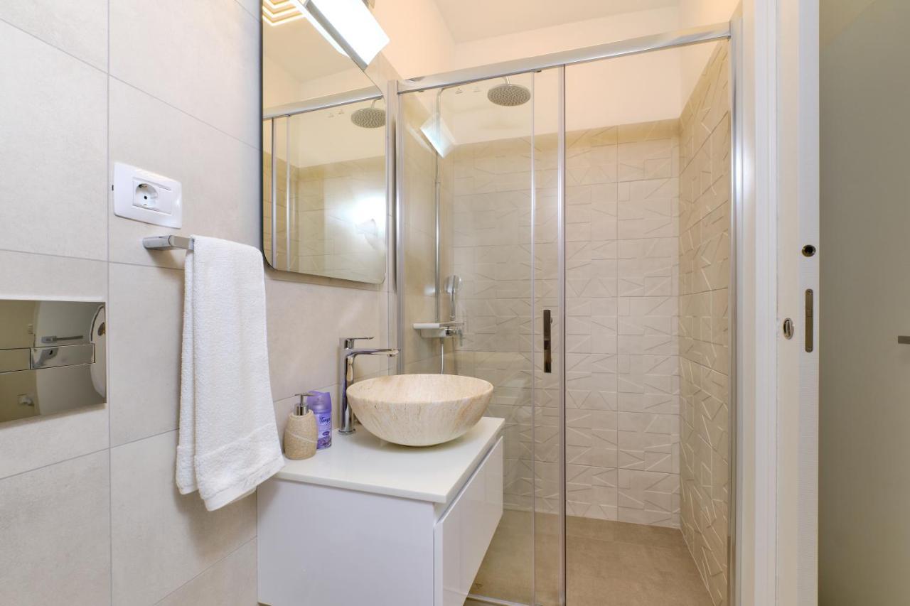 Leonida Apartment มาลีโลชินจ์ ภายนอก รูปภาพ