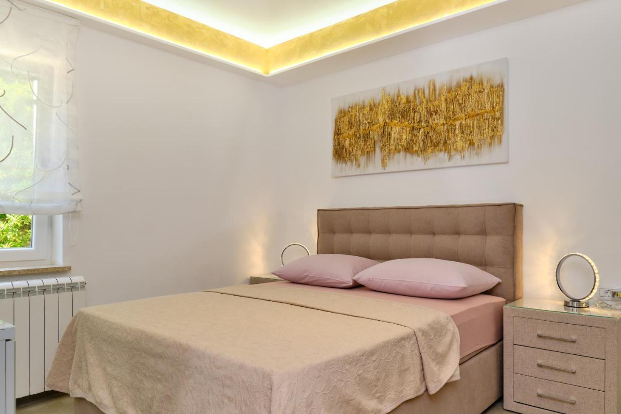 Leonida Apartment มาลีโลชินจ์ ภายนอก รูปภาพ